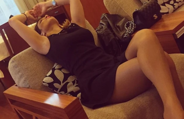 Azərbaycanlı müğənninin oteldə erotik videosu yayıldı