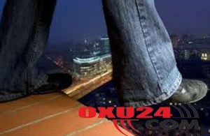 Bakıda özünü binadan atmaq istəyən şəxs xilas edildi