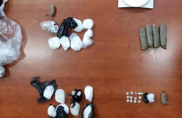 İrandan Azərbaycana şokoladın içində narkotik keçirən şəxslər saxlanılıb - FOTO