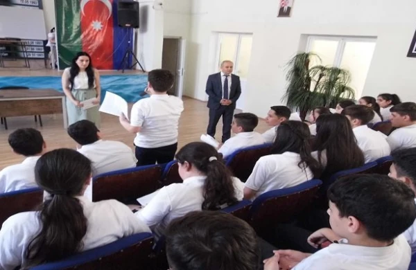 Bakıda internetdən istifadə ilə bağlı layihə icra edilib - FOTO