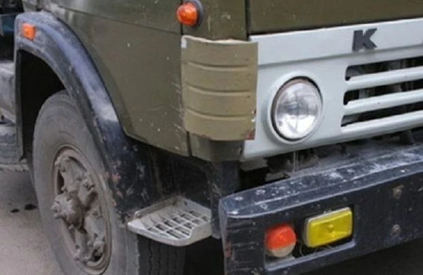 Gəncədə ailə faciəsi: baba "KamAZ"la nəvəsinin üstündən keçdi