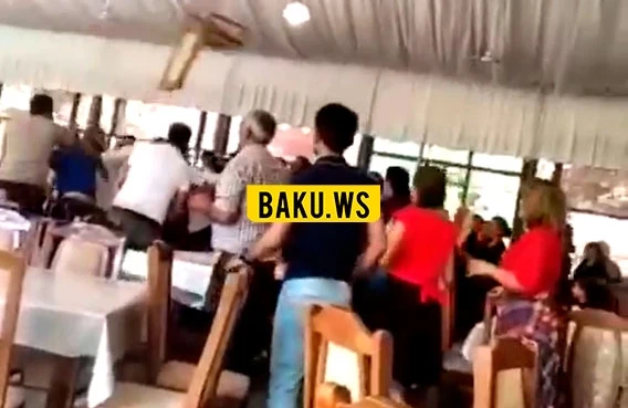 Azərbaycanda toyda kütləvi dava - Stullar, qab-qacaq göydə uçuşdu - VİDEO