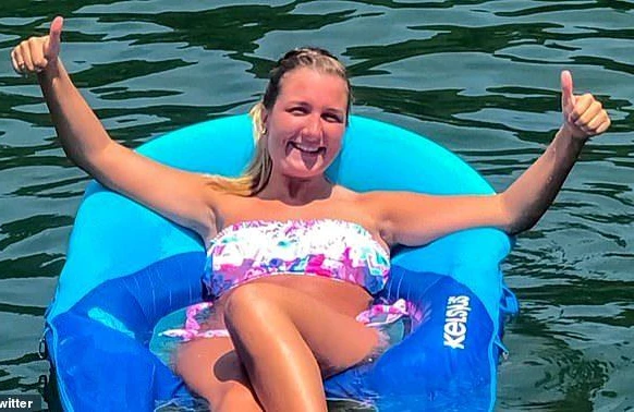 Anatomiya müəllimi yay tətilində oğlan şagirdini evə çağırıb, cinsi əlaqədə oldu - FOTO