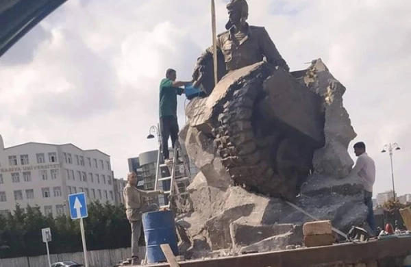 Bakıda Milli Qəhrəman Albert Aqarunovun heykəli ucaldılır – FOTO