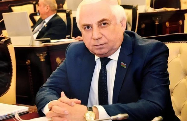 "Hamımız Heydər Əliyevin, İlham Əliyevin çörəyini yeyirik" — Hadi Rəcəbli