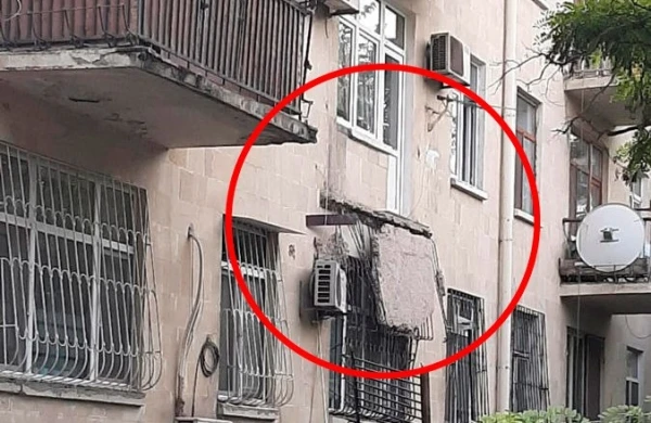 SON DƏQİQƏ - Bakıda yaşayış binasında uçqun - FOTO