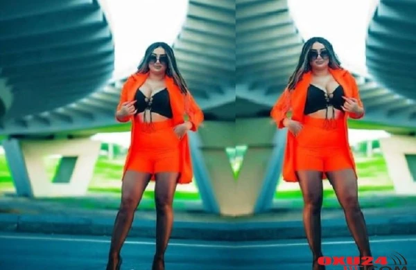 Azərbaycanlı müğənni əməliyyatdan çıxmış sinəsini açdı: İntim təklif etdilər...