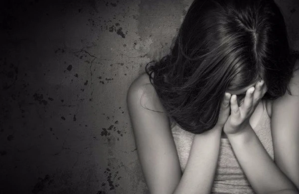 Azərbaycanda dəhşətli QƏTL: Bacısının hamamda kişiylə telefon danışığını eşitdi...