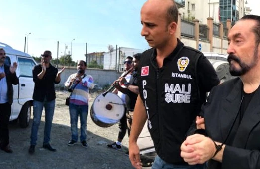 Adnan Oktarın məhkəməsində ŞOK olay baş verib