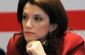 Gültəkin Hacıbəylinin "Lexus" və "Toyota Avalon" maşınlarına, mənzilinə həbs qoyuldu