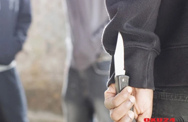 13 yaşlı oğlan anasına mesaj yazan 27 yaşlı gəncə 7 bıçaq vurdu