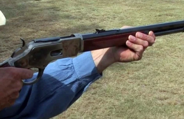 Qardaşının sevdiyi qızı başqasına verdilər: altı nəfəri güllələdi