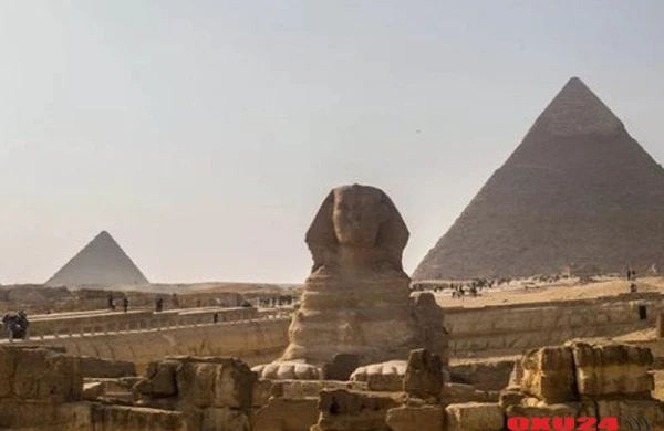 Yeddi gündə dünyanın 7 möcüzəsinə baş çəkdi - FOTO