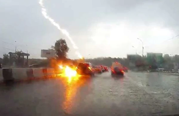 Finişə birinci çatan idmançını ildırım vurub ÖLDÜRDÜ - Yarışda bədbəxt hadisə