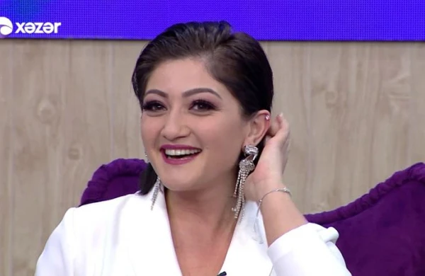 Bakı Nəqliyyat Agentliyinə “Allah bəlanızı versin!” deyən aparıcı Xəzər TV-dən uzaqlaşdırıldı — AÇIQLAMA