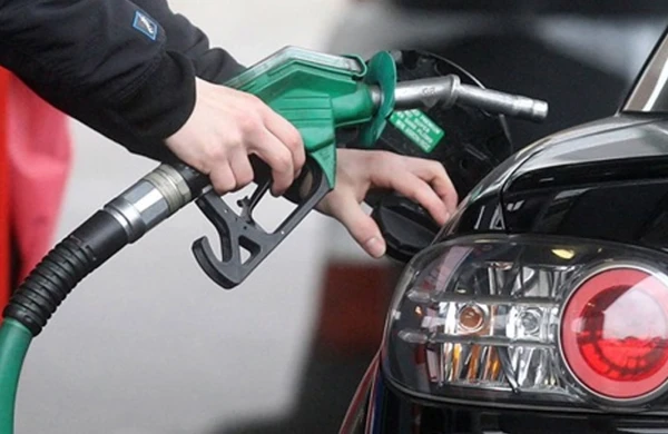 SOCAR Aİ-92 markalı benzinlə bağlı qərar verdi