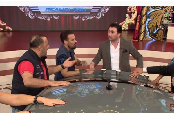 "Maşın" şouda müğənni ilə meyxanaçı arasında DAVA DÜŞDÜ - "Ağıllı ol, buranın çölüdə var..."