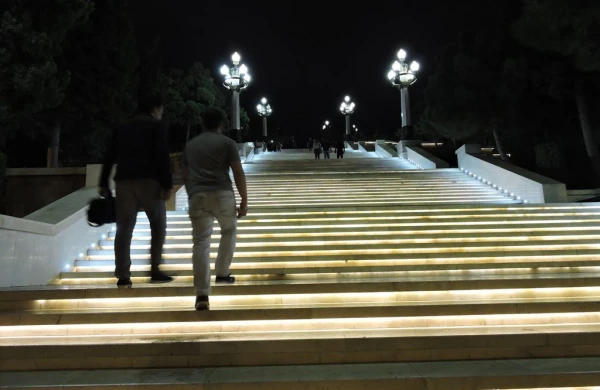 Azərbaycanda bu insanların gecə 11-dən sonra çölə çıxması qadağandır - RƏSMİ