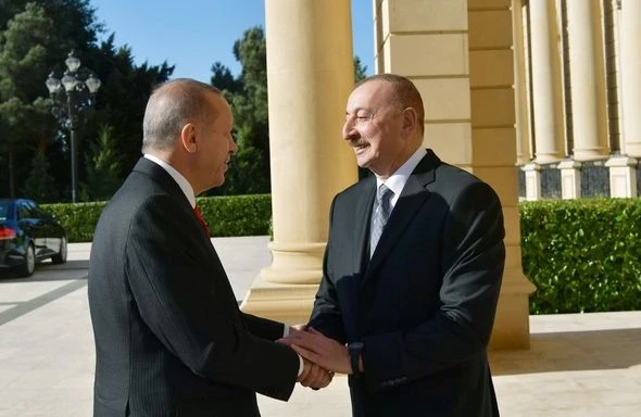Əliyev Ərdoğanın əlini sıxdı: Bakıda mühüm görüş başladı