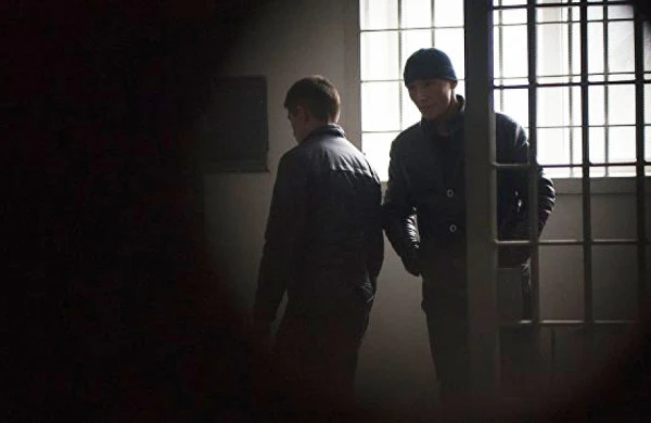 Onlarla  cinsi münasibət  xaricində toxunmaq   qadağandır