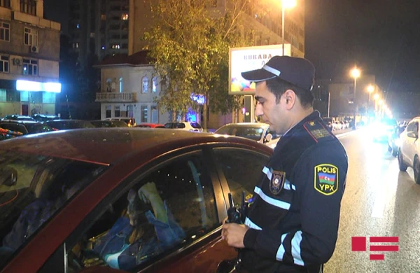 Bakıda gecə əməliyyat: Saxlanılanlar arasında qadınlar da var