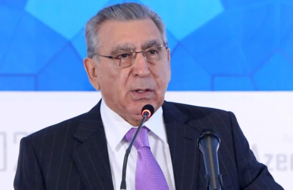 Prezident  Ramiz  Mehdiyevi də işdən çıxardı