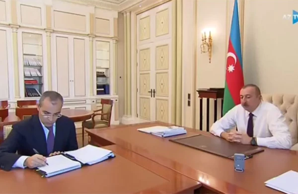 “Məmurlar zəli kimi yapışıb onların qanını sorurlar” -Prezident məmurlara XƏBƏRDARLIQ ETDİ