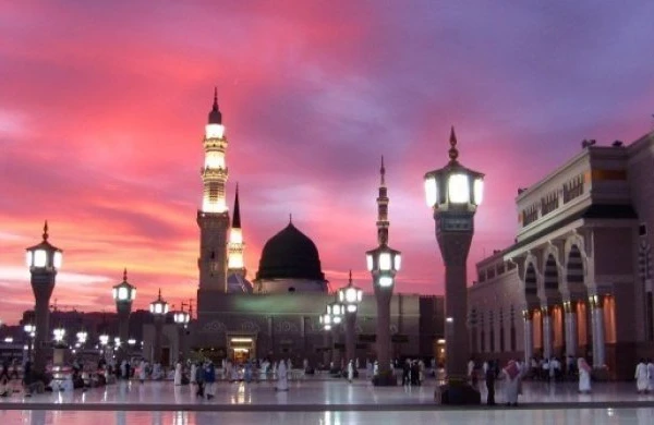 Bu gün Həzrət Məhəmməd peyğəmbərin (s) vəfatı günüdür