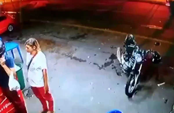 Küçənin ortasında qadına elə hərəkət etdi  ki, ölkə qarışdı