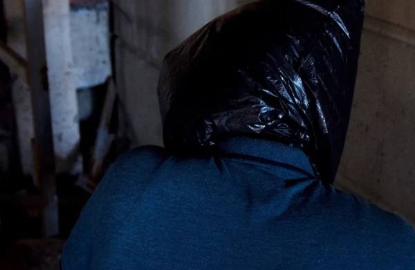 Şəhərin mərkəzində dəhşət: İnsanların gözü qarşısında adamı oğurladılar