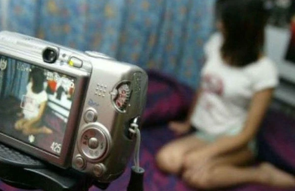 Əri işə gedən kimi, yad kişini yatağına saldı, videoya çəkdi... - Sonra həyatının ŞOKUNU YAŞADI