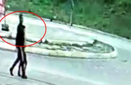 İyrənc hadisə kameraya düşdü: 9 yaşlı oğlan uşağına meşədə təcavüz etdi