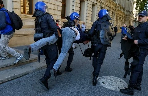 Bakıda mitinqin qarşısı alındı -  RƏSMİ  MƏLUMAT