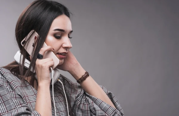 Telefon danışığınızı kim dinləyir? – Bu KOD ilə hər şeyi öyrənəcəksiniz