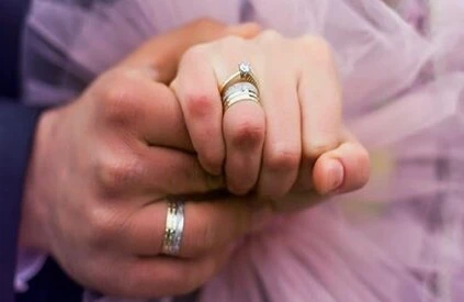 Azərbaycanda BİABIRÇILIQ: Nişanlı qız toydan əvvəl uşaq doğdu - FOTO