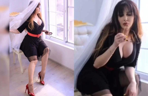 Çimnaz Sultanova sinəsini nümayiş etdirdi - FOTOLAR