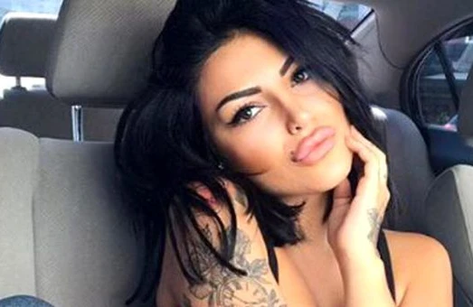 Tanınmış futbolçu ilə gənc qızın ŞOK YAZIŞMASI yayıldı - FOTOLAR