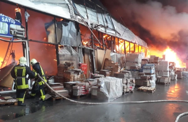 Səhiyyə Nazirliyi dəhşətli yanğında zəhərlənənlərlə bağlı məlumat yaydı