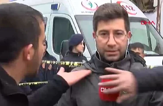 Hadisə  yerindən canlı yayım  edən  jurnalist  döyüldü (VİDEO)