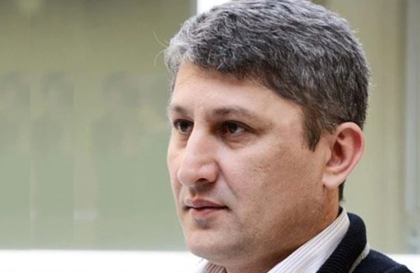 Baş redaktor  deputat olmaq istəyir: Namizədliyini  irəli  sürdü