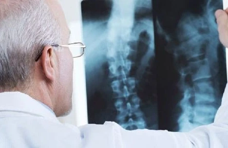 Daşkəsəndə 64 yaşlı qadın yıxılaraq boynunu qırdı