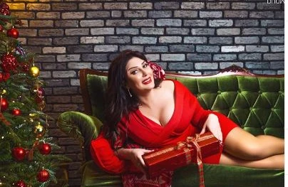 Çimnazın yeni videosu: Divanda uzanıb,başına dollarlar səpilir...