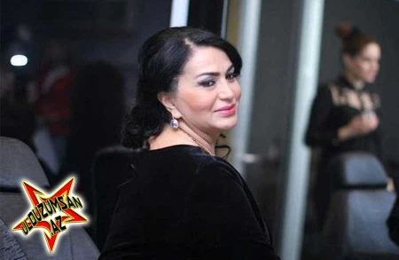 Əməkdar artist ev və fəxri ad istəyir