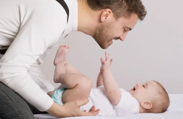 Kişilərə 4 aylıq atalıq məzuniyyəti veriləcək