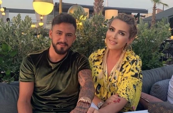 Cinsiyyətini dəyişib ərə gedən bloqer arvadı ilə əsgər yoldaşı olub? - FOTO