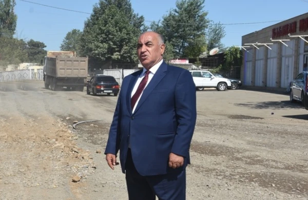 Həbs edilən icra başçısı yüzlərlə maaş kartını mənimsəyib - ŞOK FAKTLAR