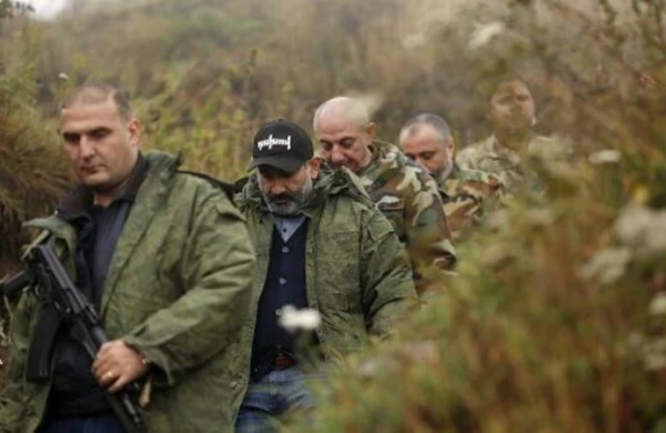 Paşinyan Bakıya işləyir: erməni generalın Qarabağda İrəvana qarşı PLANI