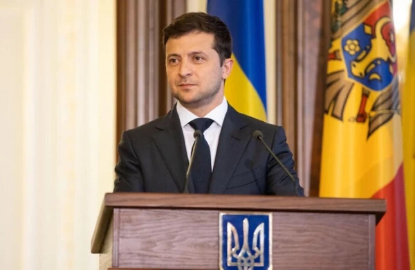 Zelenski ölkəsinin ən nüfuzlu şəxsi seçildi