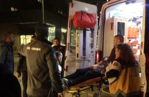 On dəqiqə fərqlə ər və arvadını eyni yerdə maşın vurdu