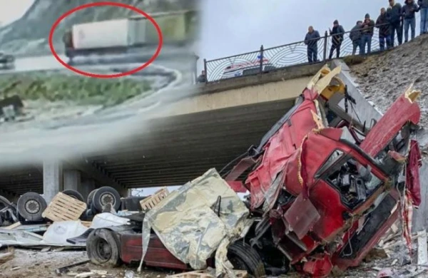 Bakıda yük maşınının körpüdən aşdığı anın görüntüsü - VİDEO